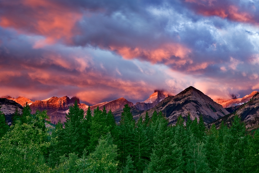 Alpenglow\n\nKananaskis Country, Alberta\n\n8 September, 2009