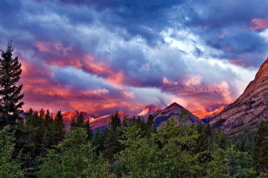 Alpenglow\n\nKananaskis Country, Alberta\n\n8 September, 2009