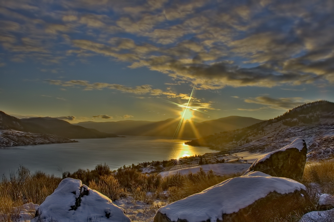 Sunset, Okanagan Hills Boulevard, Vernon, British Columbia\n\n17 January, 2012