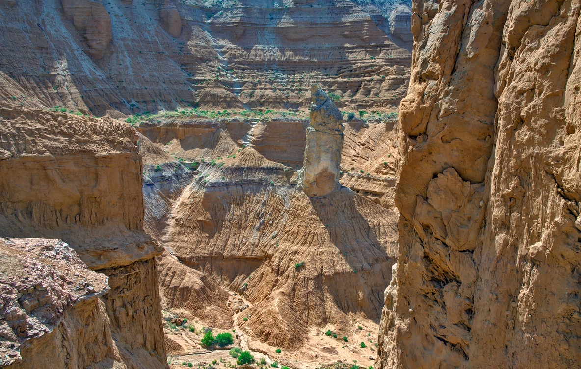 Observation Point, Angel's Palace Walk, Kodachrome Basin State Park, Near Cannonville, Utah\n\n17 May, 2012