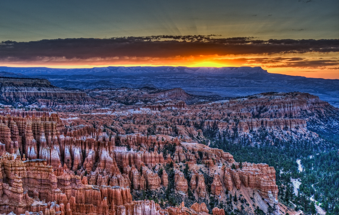 Sunrise Point, Bryce Canyon National Park, Near Ruby's Inn, Utah\n\n17 May, 2012