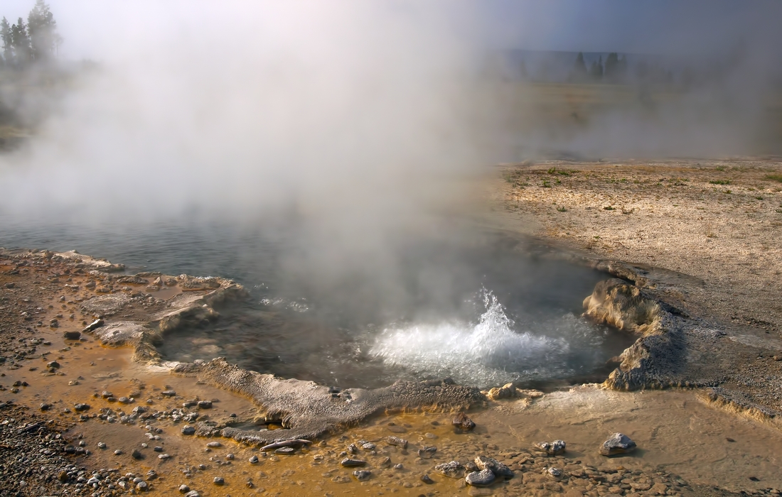 Ojo Caliente Spring, Fountain Flat Drive, Lower Geyser Basin, Yellowstone National Park, Wyoming\n\n5 September, 2012