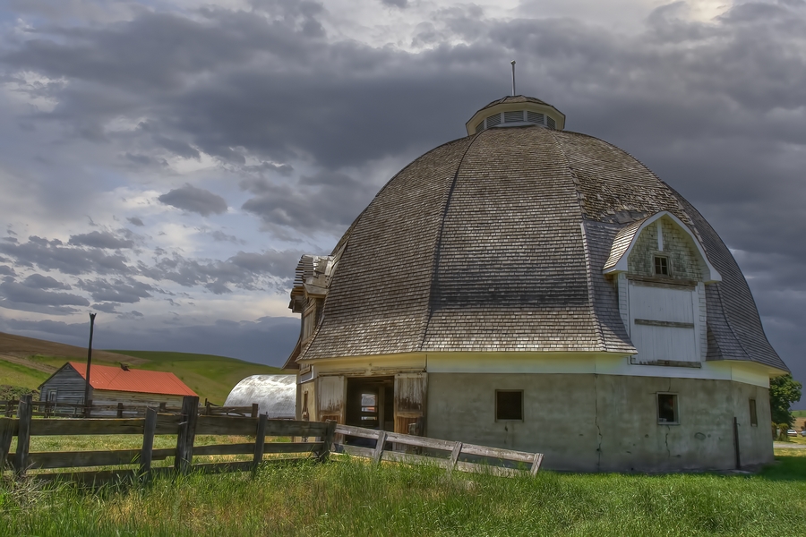 Steinke "Twelve Sided" Barn, West of Stephen Road, Near St. John, Washington\n\n17 June, 2013